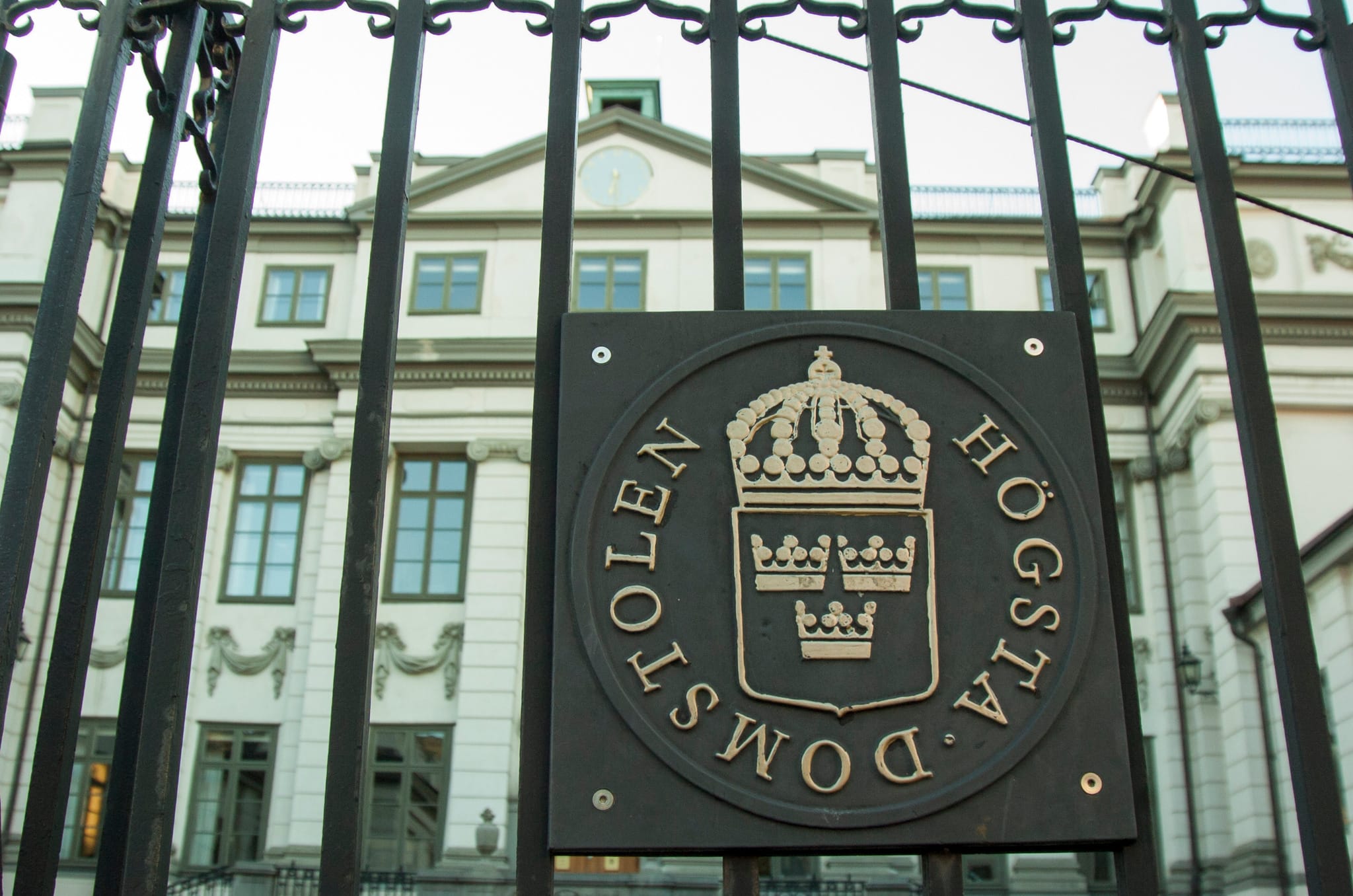 Trots fingerade namn, ofullständiga medlemsmatriklar och oseriösa intyg är det tveksamt om Högsta förvaltningsdomstolen påverkas i målet om förra vinterns <a href=