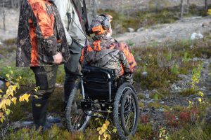 Jakt enligt jakttabellen blir en av fördelarna med regeringens förslag på nya regler för jägare med bestående rörelsehinder.