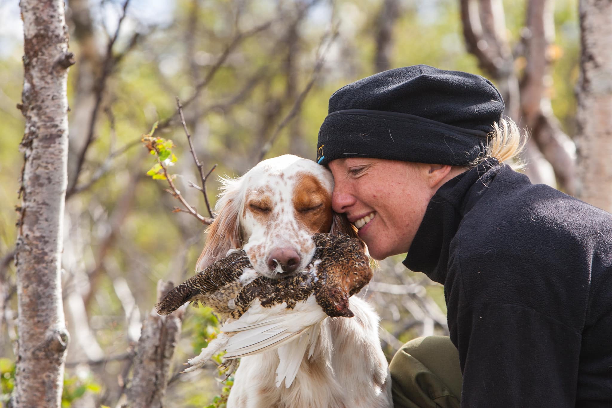 Kvinnorna ökar i jaktlagen. Trots att antalet jaktkortslösare totalt sett minskar fortsätter antalet kvinnliga jaktkortslösaere att öka. Foto: Kjell-Erik Moseid