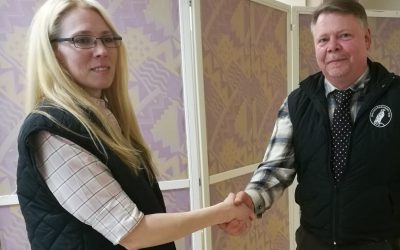 Linda Mattisson Olsson tar över ordförandeklubban efter Peter Nilsson. Foto: Privat