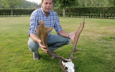 Niclas Malm med guldtrofén. Foto: Privat