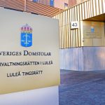 Förvaltningsrätten i Luleå stoppar den beslutade skyddsjakten på en varg i Ockelbo kommun.