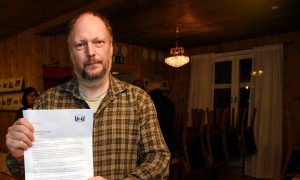 Håkan Jansson, Edefors revirjaktförening, menar att länsstyrelsen nu kommer få svårt säga nej till skyddsjaktsansökningar på älg nästa vinter.