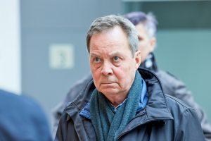 Karl Hedin i samband med rättegången i Västerås tingsrätt.
