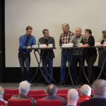 Det hettade till en stund i jaktdebatten i Luleå i lördags. Från vänster: Robert Lund (SD), Krister Hammarberg (m), Nils-Olov Lindfors (c), Erland Johansson (KD), Anne Kotavuopio Jatko, Annika Eriksson (MP), Glenn Berggård (V), Sven-Erik Bucht (S). Foto: Lars-Henrik Andersson