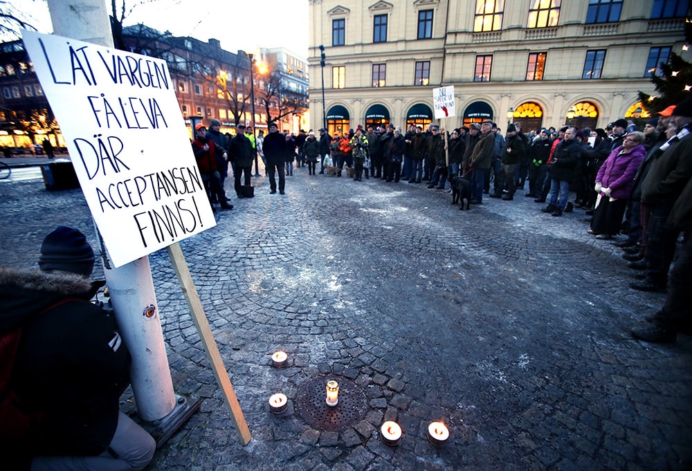 Jägareförbundets ordförande Björn Sprängare var tydlig i sitt budskap under mötet i Karlstad: ”Svenska Jägareförbudet står bakom er. Beslutet att stoppa vargjakten är oanständigt.” Foto: Linn Malmén