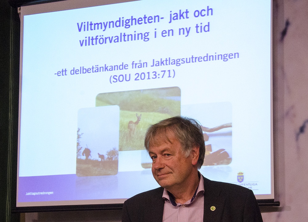 Jaktlagutredaren Håkan Larsson går i väntans tider. Utredningen han leder kan komma att läggas ner. Här i samband med att utredningens delbetänkande om myndighetsansvaret presenterades. Foto: Martin Källberg