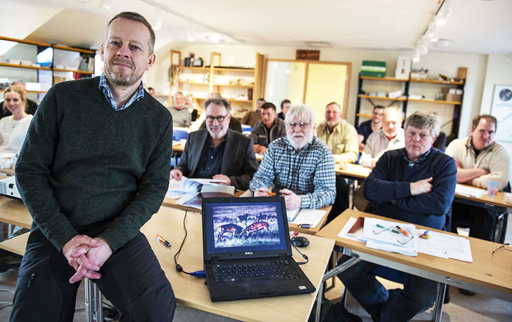 Experten Anders Jarnemo delade med sig av sitt rika vetande om kronviltet under ett heldagsseminarium i Jägareförbundets lokaler i Kristianstad. Foto: Jan Henricson
