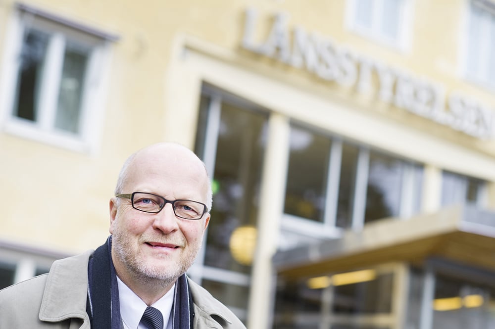 Norrbottens landshövding Sven-Erik Österberg väntas kräva en lagändring så att funktionshindrade jägare med hjälp av terrängfordon ska kunna jaga samma vilt som gående jägare. Foto: Photo by Maria