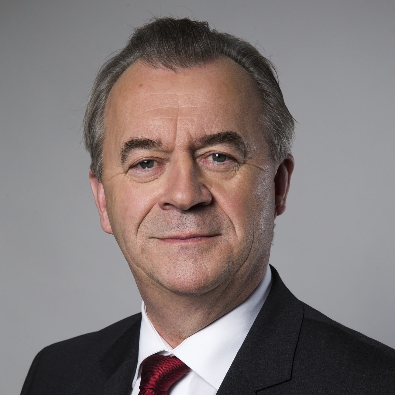 Landsbygdsminister Sven-Erik Bucht (S) tar på torsdagen emot en delegation från Svenska Jägareförbundet för att diskutera fjälljaktsfrågan. Foto: Kristian Pohl/ Regeringskansliet