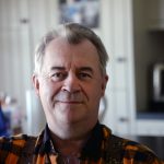 Landsbygdsminister Sven-Erik Bucht lovar att rullstolsburna jägare ska få likvärdig bedömning oavsett var de är bosatta. Foto: Lars-Henrik Andersson