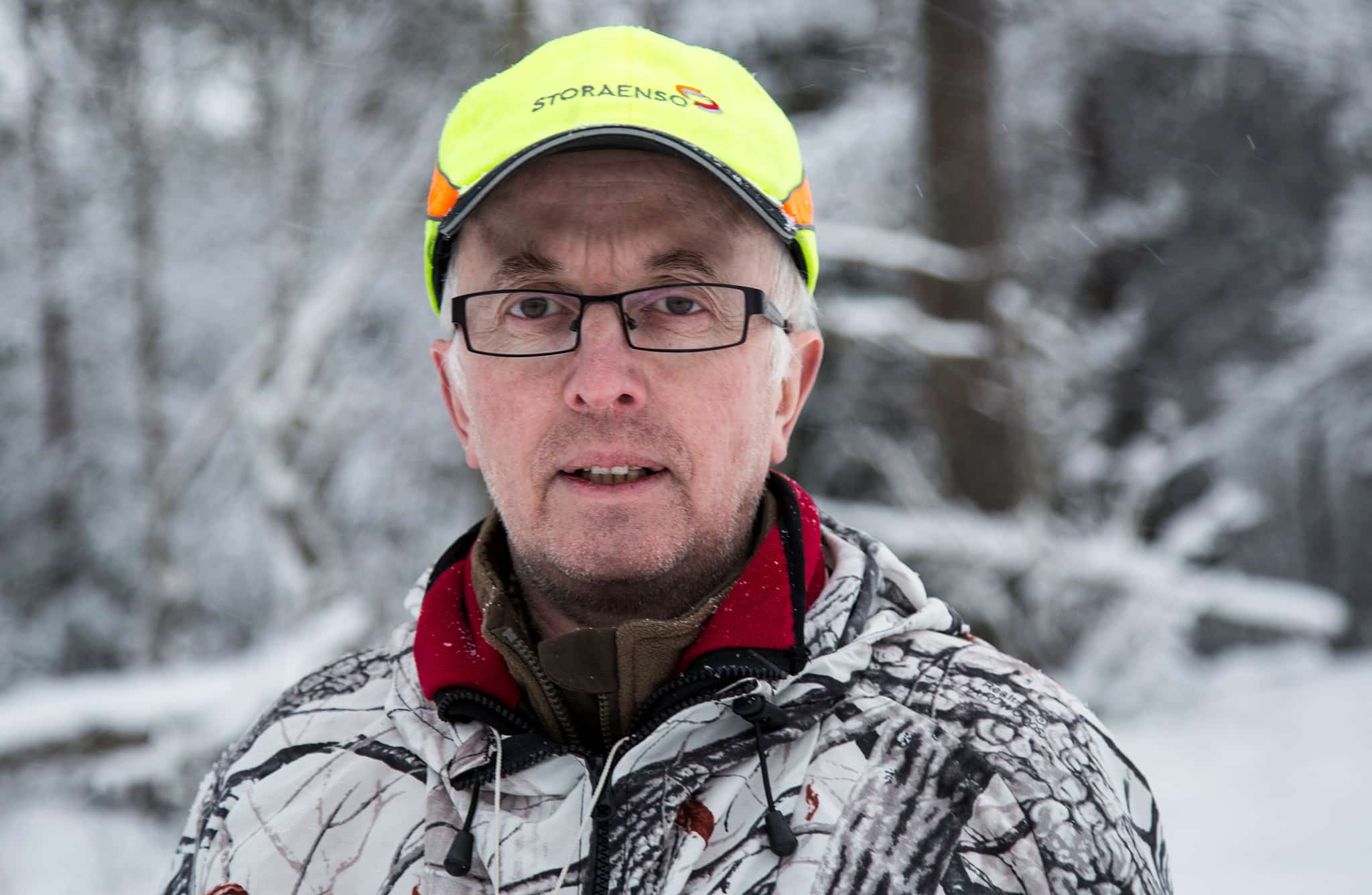 Gunnar Glöersen, rovdjursansvarig vid Svenska Jägareförbundet, berättar att förbundet tänker ta strid för att licensjakten på varg blir av som planerat den 2 januari. Foto: Olle Olsson