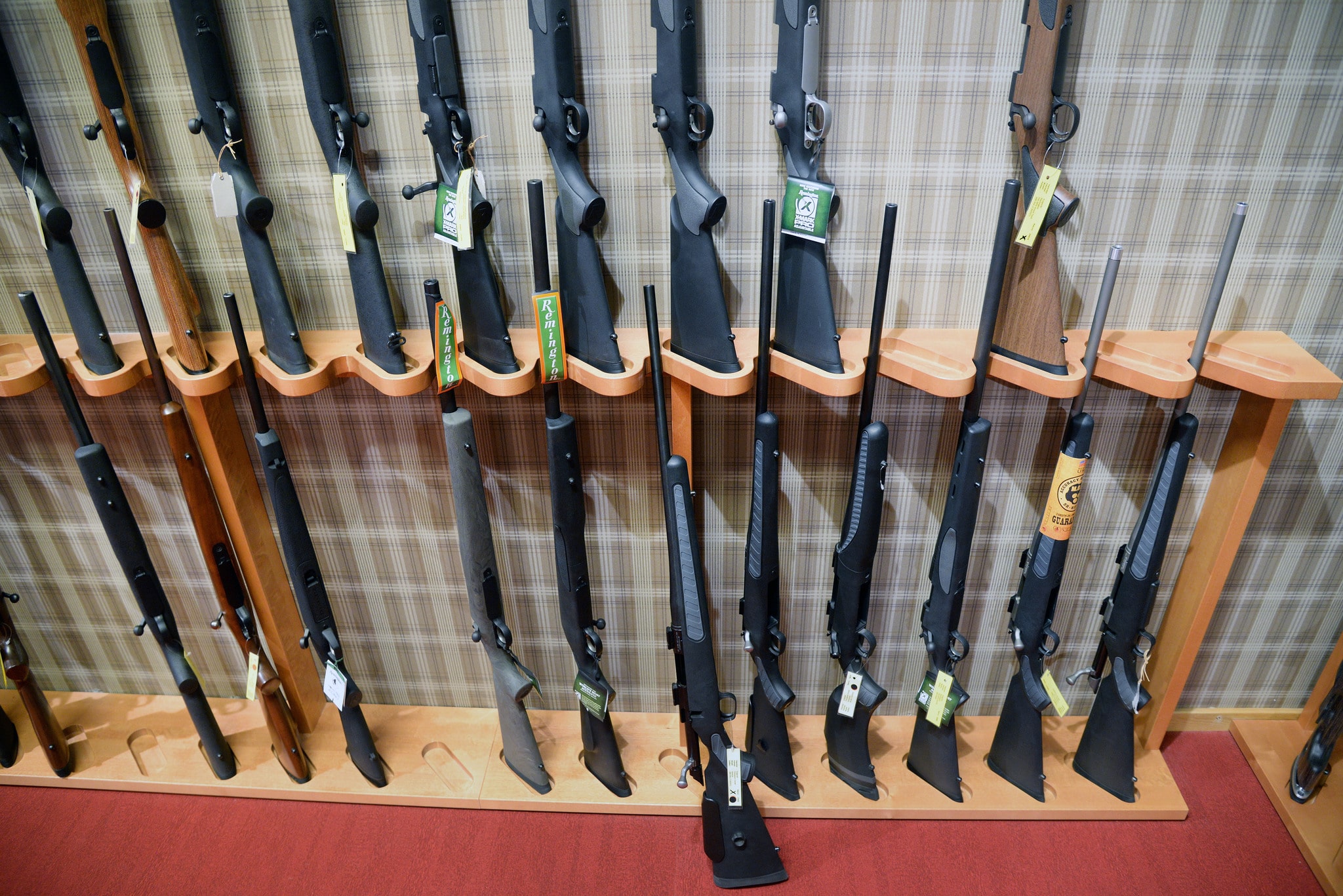 Försvarsmakten ger tummen ner för förslaget om ändringar i EU:s vapendirektiv. Foto: Lars-Henrik Andersson