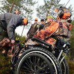 Den för jägare med funktionsnedsättning diskriminerande och otydliga lagstiftningen ska ändras under våren 2016, lovar landsbygdsminister Sven-Erik Bucht (S). Foto: Lars-Henrik Andersson