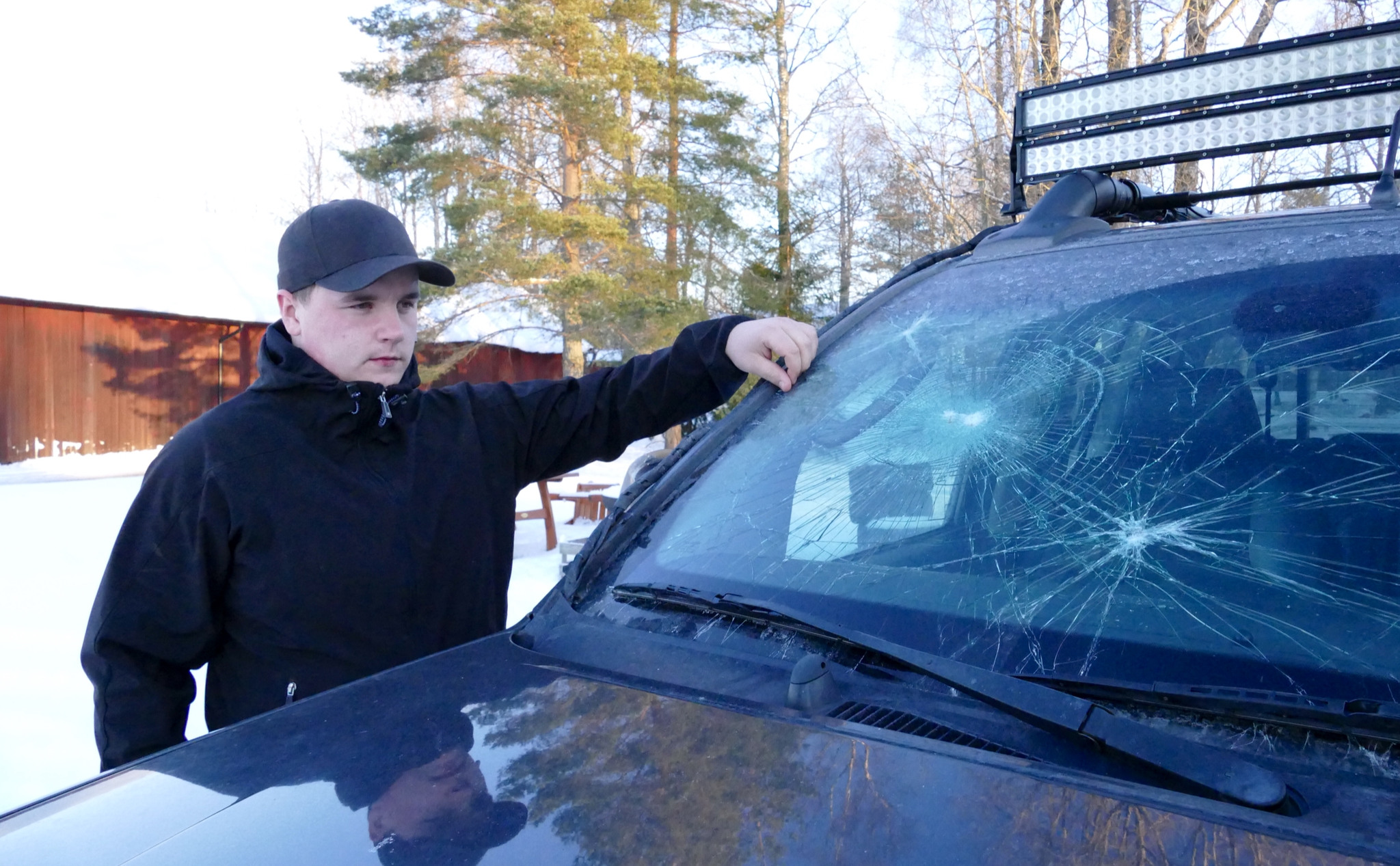 Mattias Heed handlade helt enligt regelboken när han avlivade den stora hanvargen. Men han blev hotad, förföljd och fick sin bil demolerad. Foto: Boo Westlund