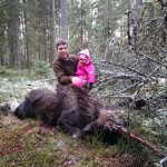 Nils Fernquist, Svärdsjö, fällde en älgkalv medan dottern sov i bärstolen.