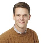 Christofer Fjellner (M) kritiserar socialdemokraterna i vapenfrågan.