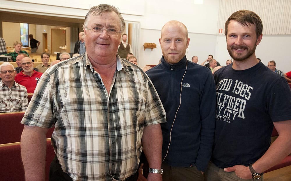 Initiativtagaren till projekt Höglandsälgen Stellan Eriksson, veterinärstuderande Gustav Averhed och hans handledare Jonas Malmsten, SLU, informerade om sina slutsatser vid ett älgmöte i Malmbäck. Foto: Jan Henricson