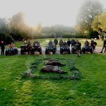 I samarbete med Jägareförbundet arrangerar elever på naturbruksgymnasiet Öknaskolan jakt för  funktionsnedsatta på Nynäs slotts marker i Nyköping. Foto: Öknaskolan